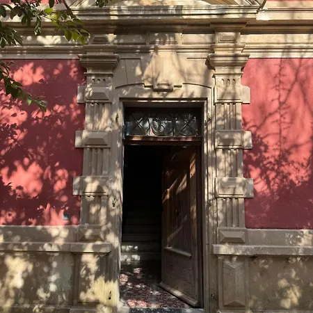 Location Dans Chateau * ラ・ロンド・レ・モール